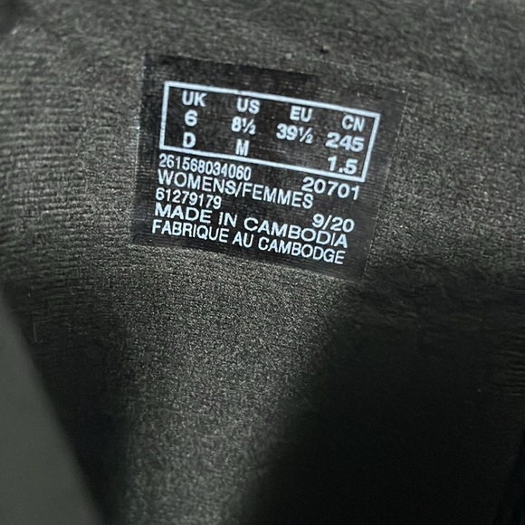 Clark’s Leopard Print Booties (Ankle Boots) - Picture 11 of 11